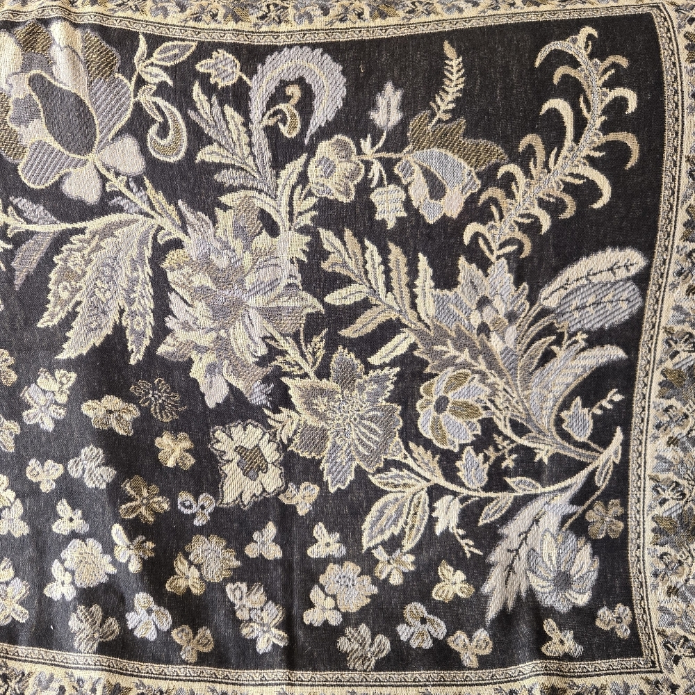 Reversible Black Gold Jacquard Pashmina Scarf Shawl Wrap Floral 66x27 - Picture 13 of 17